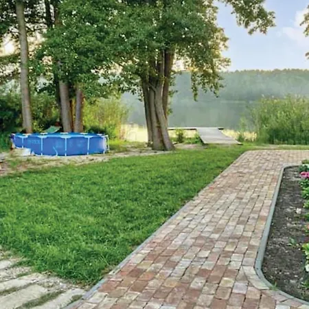 2 Bedroom Beautiful In Wilcze