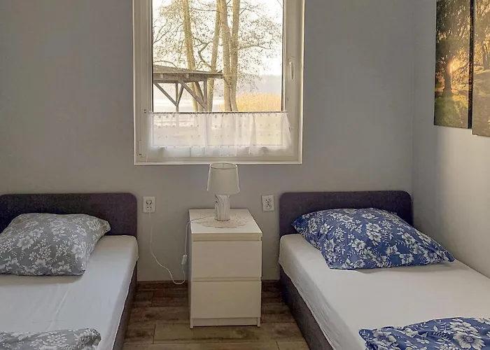 2 Bedroom Beautiful In בית נופש