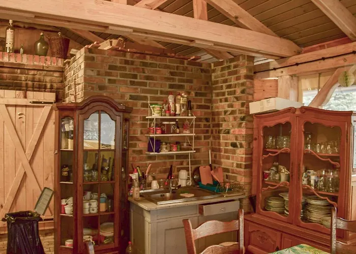 בית נופש 2 Bedroom Beautiful In Wilcze (Greater Poland)